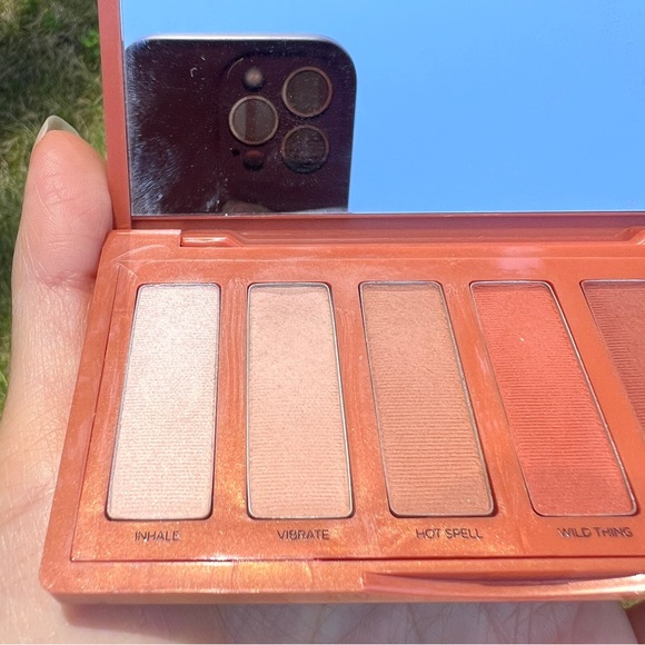 Urban Decay Naked Petite Heat Mini Eyeshadow Palette - Picture 3 of 5